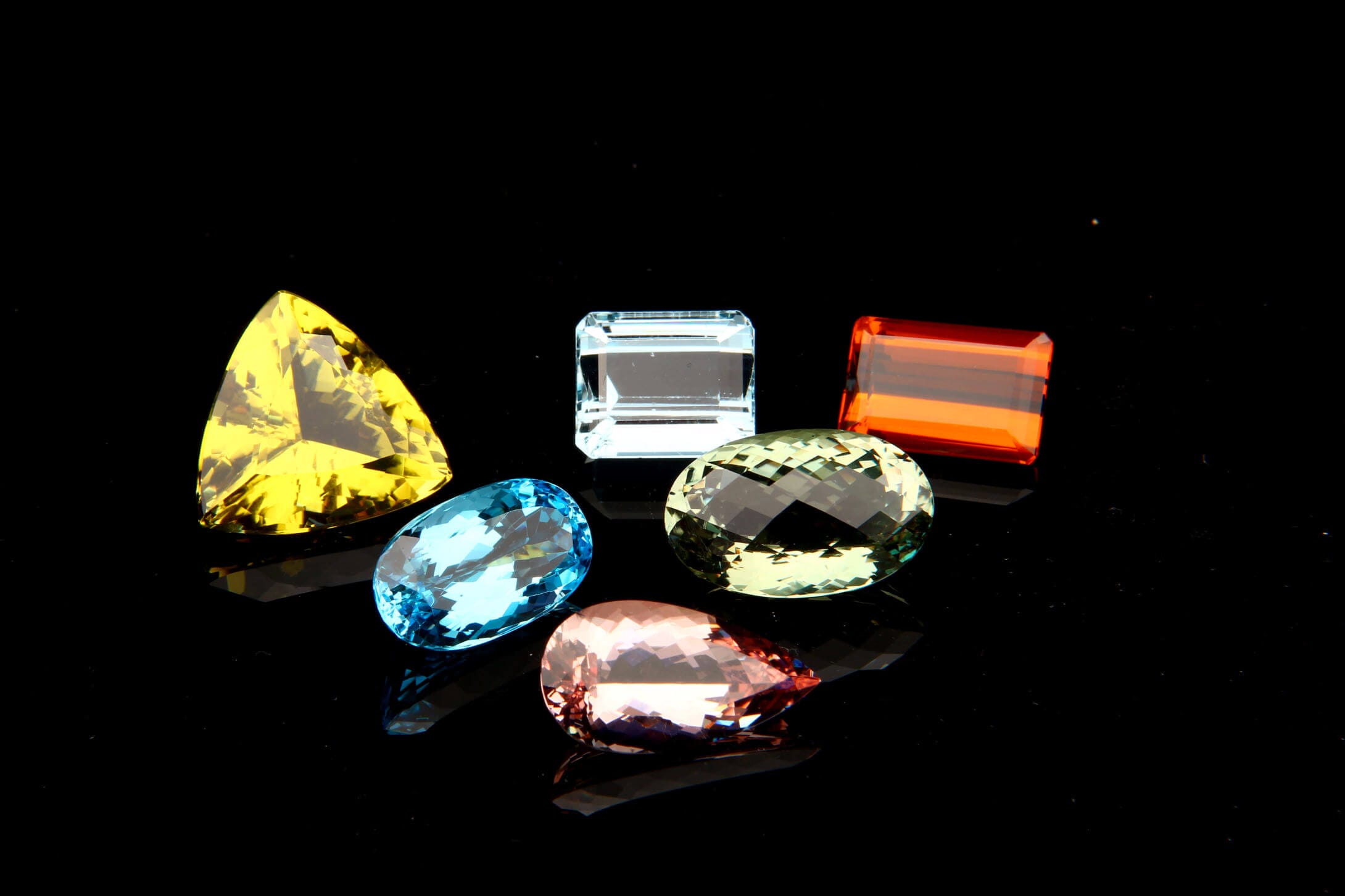 Gems (Gemstone): Meaning, Types, Benefits, Uses, Properties, Jewelry -  Rudra Centre