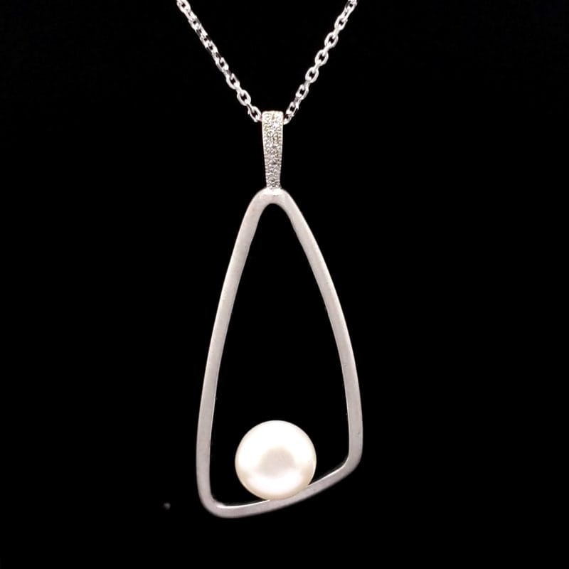 Fresh Water Pearl Pendant