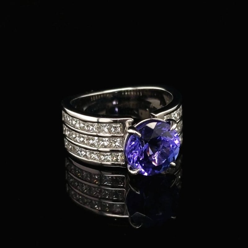 Tanzanite and Diamonds Ring